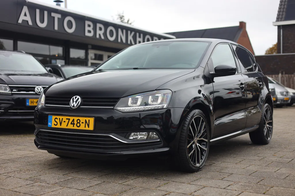 Volkswagen Polo (2016) — foto 1