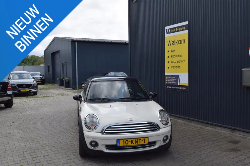 MINI One (2010)