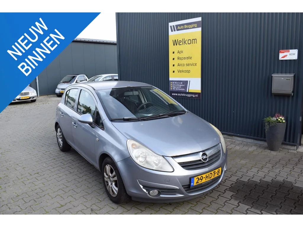 Opel Corsa (2009) — foto 1