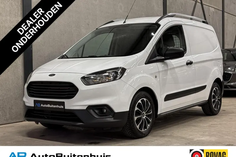 Ford Transit Courier (2023)