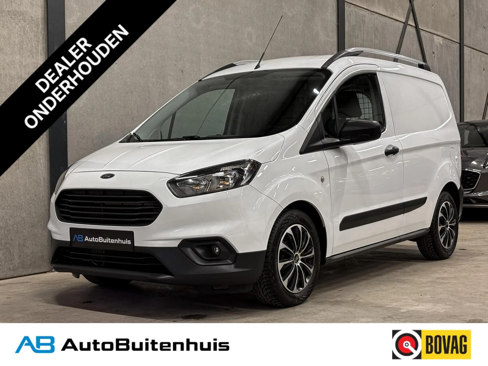 Ford Transit Courier (2023) — foto 1