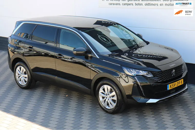 Peugeot 5008 (2021)