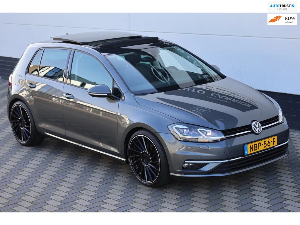 Volkswagen Golf (2018) — foto 1