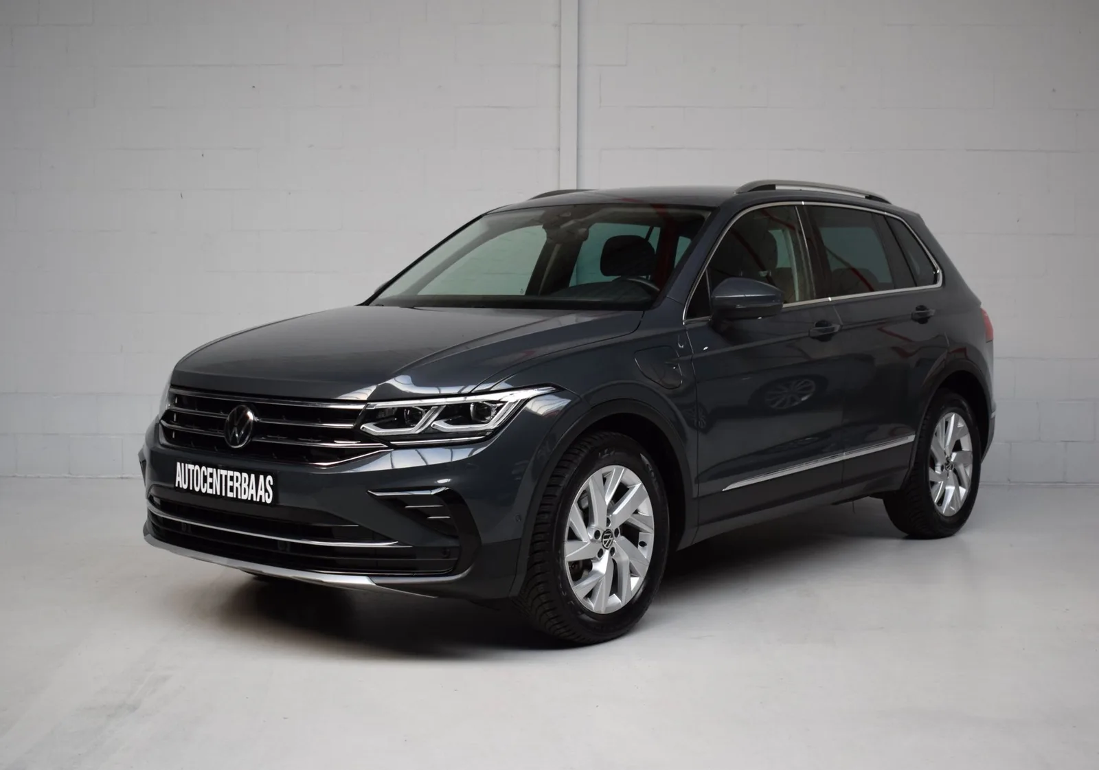 Volkswagen Tiguan (2022) — foto 1
