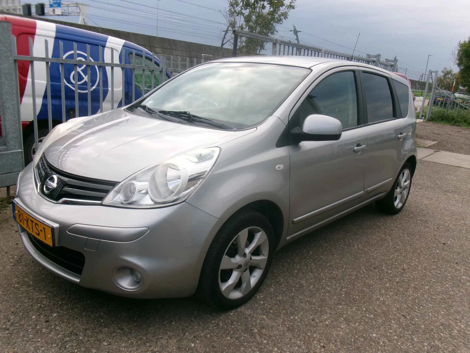 Nissan Note (2010) — foto 1