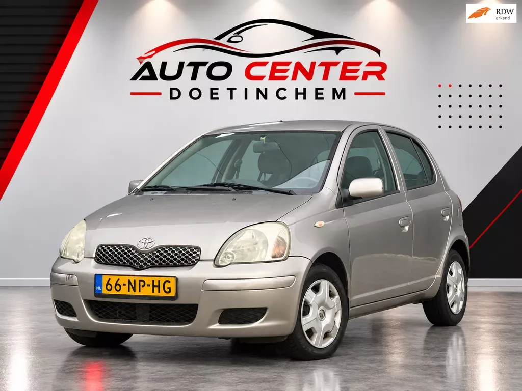 Toyota Yaris (2004) — foto 1