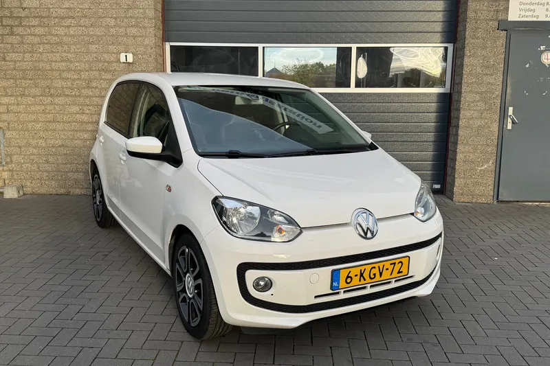 Volkswagen Up! (2013)