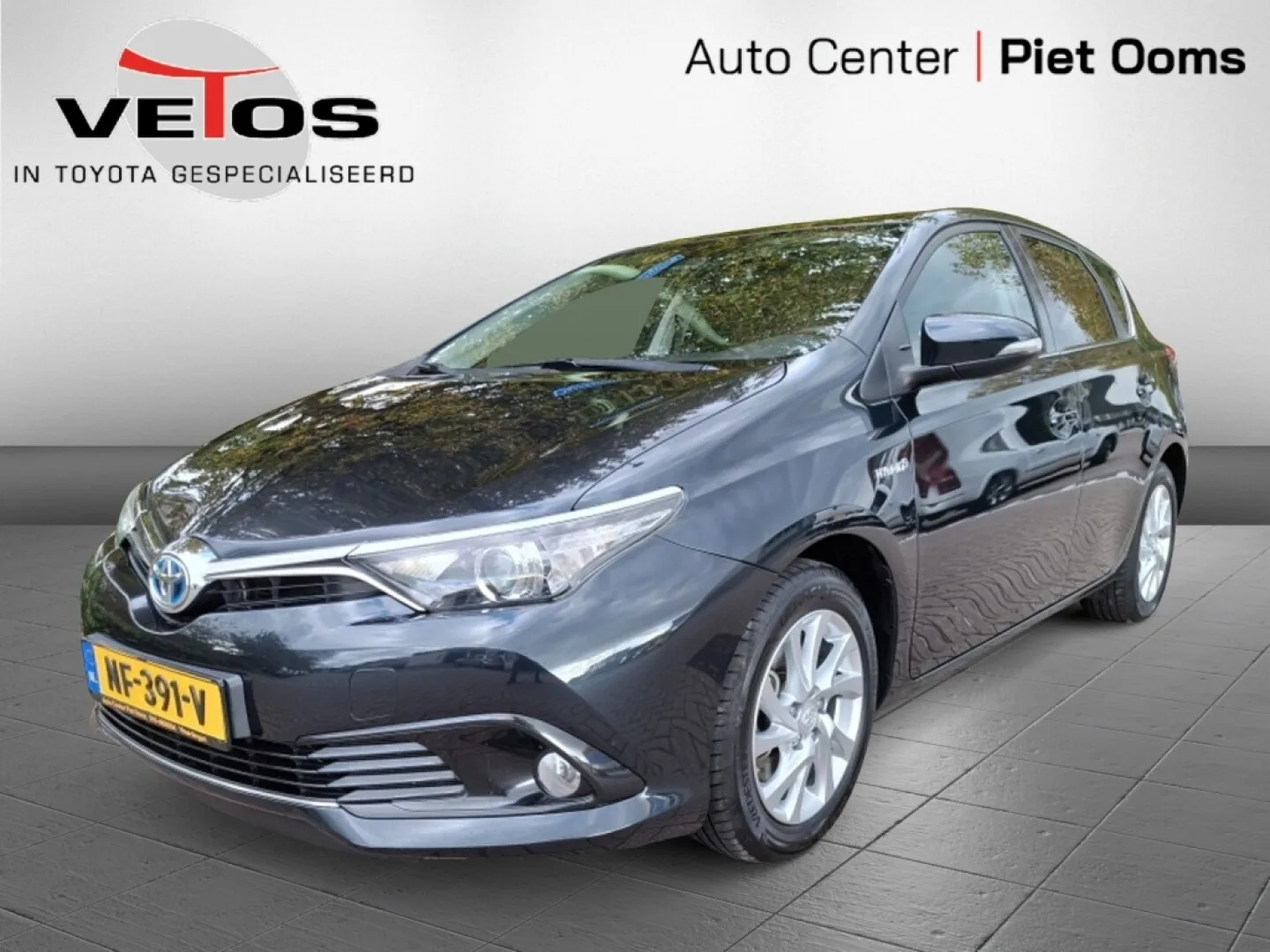 Toyota Auris (2016) — foto 1