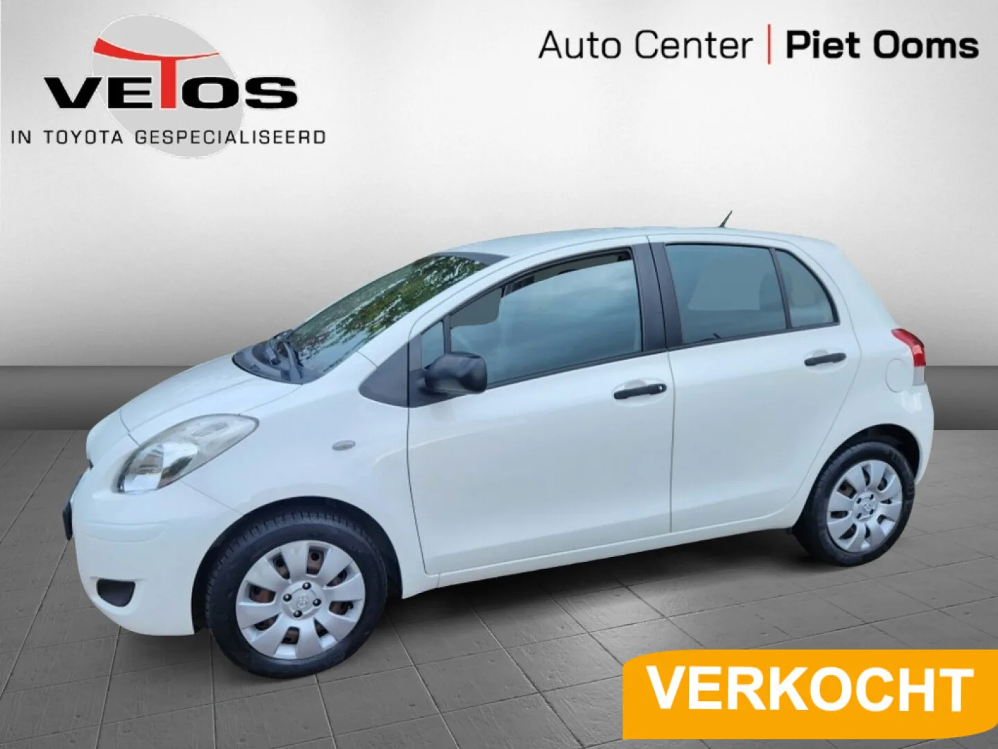 Toyota Yaris (2011) — foto 1