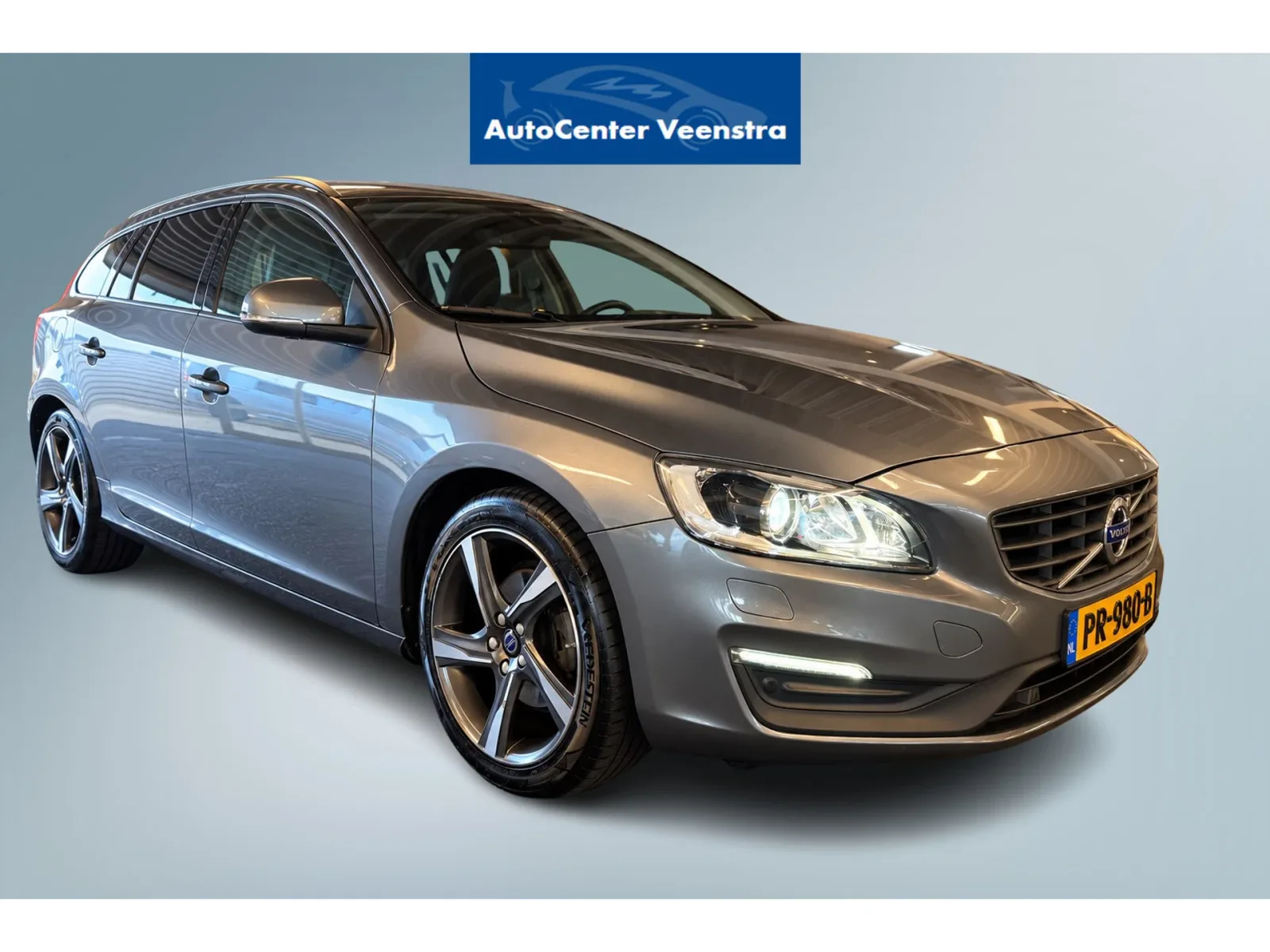 Volvo V60 (2017) — foto 1