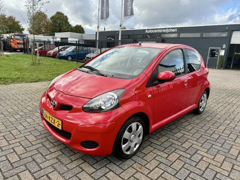 Toyota Aygo (2010) — foto 1