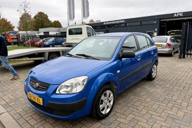 Kia Rio (2007)
