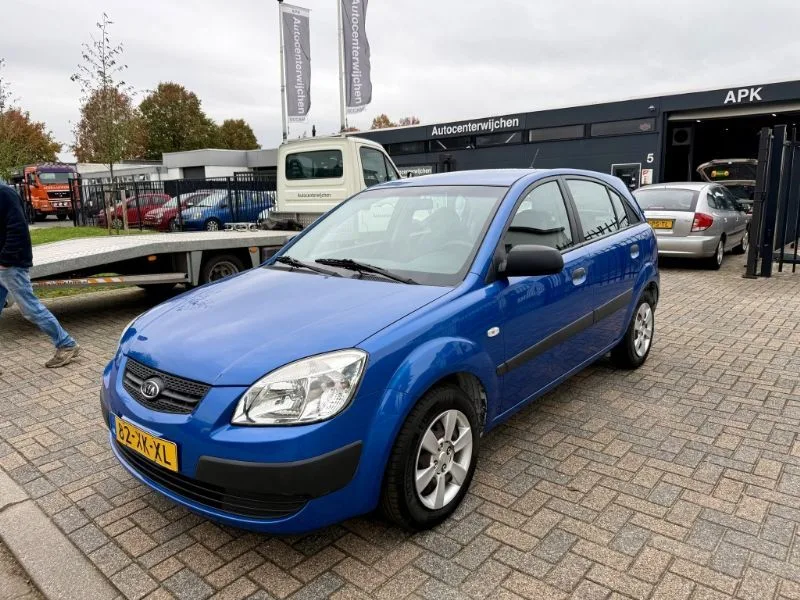Kia Rio (2007) — foto 1