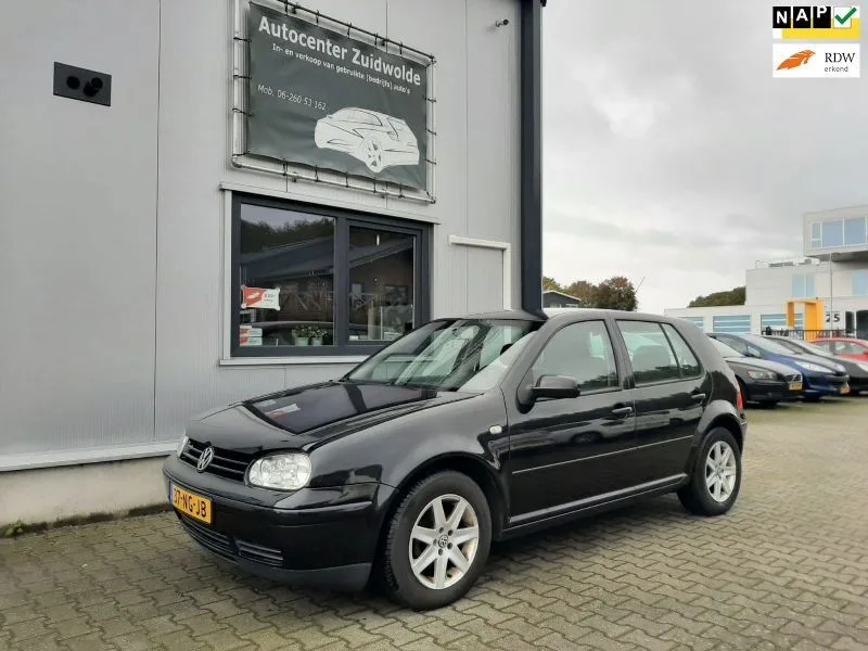 Volkswagen Golf (2003) — foto 1