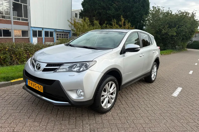 Toyota RAV4 (2013)