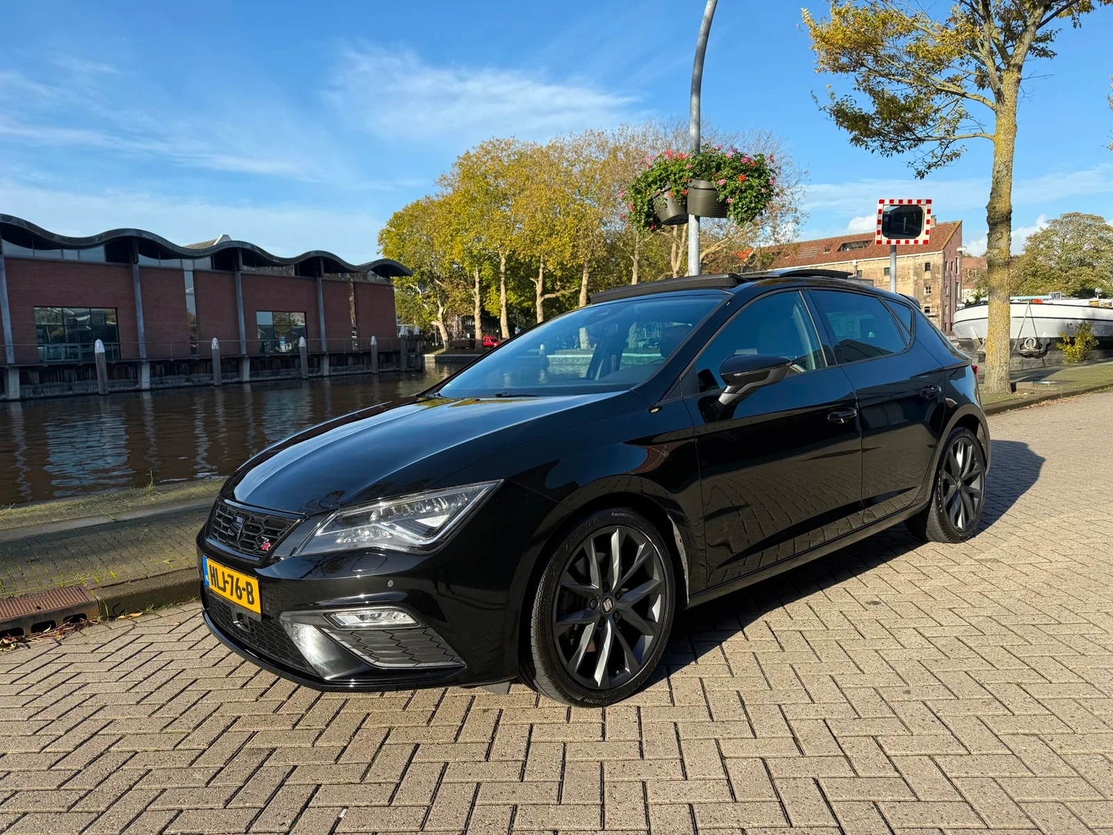 SEAT Leon (2019) — foto 1
