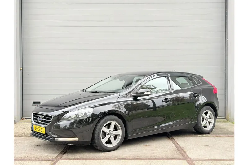 Volvo V40 (2012)