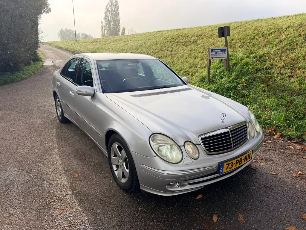 Mercedes-Benz E-Klasse (2004) — foto 1
