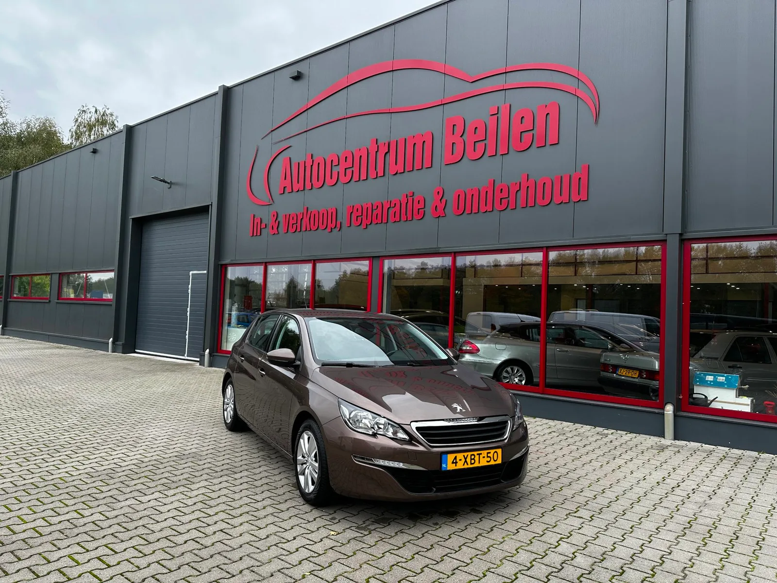 Peugeot 308 (2014) — foto 1