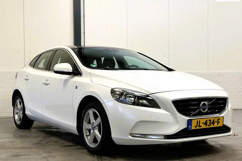 Volvo V40 (2016)