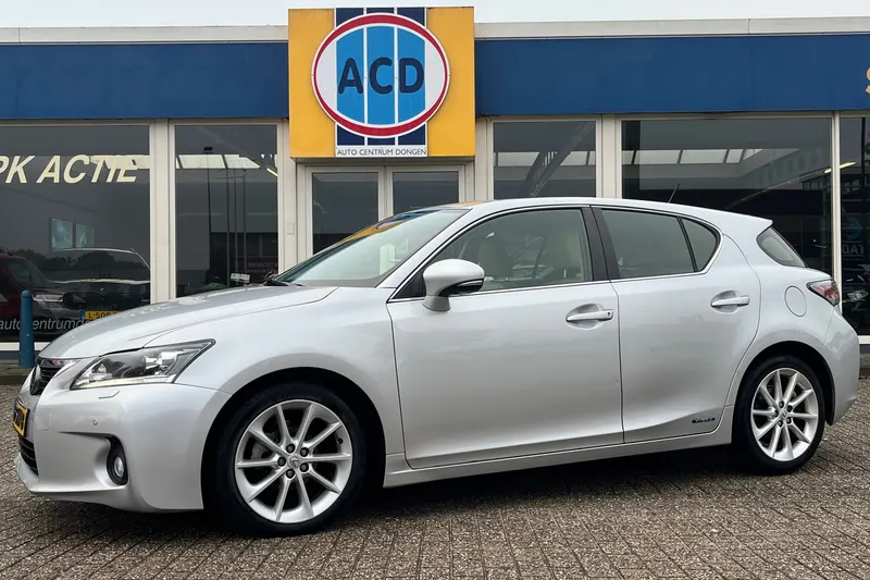 Lexus CT (2011)