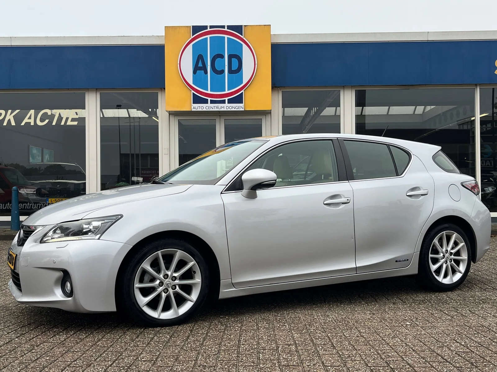 Lexus CT (2011) — foto 1