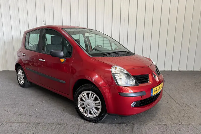Renault Modus (2006)