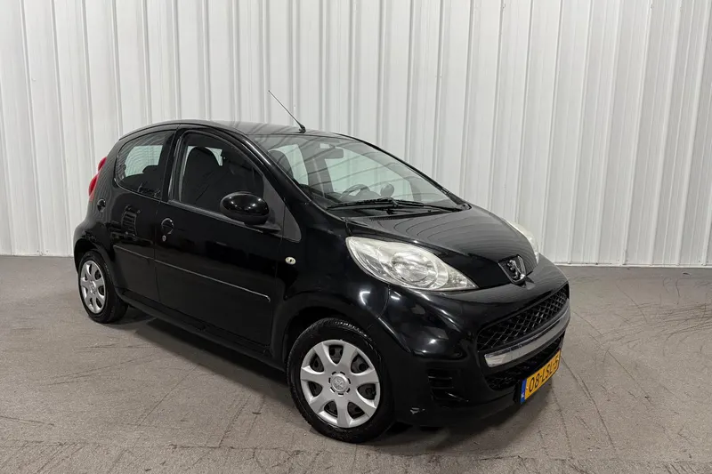 Peugeot 107 (2010)