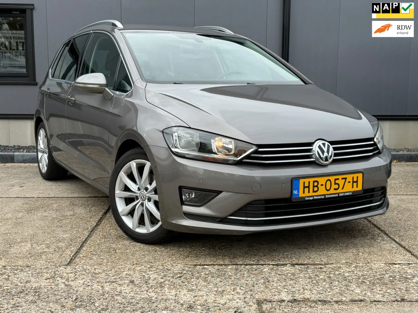 Volkswagen Golf Sportsvan (2015) — foto 1