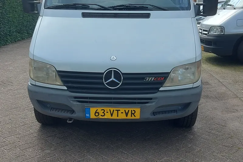 Mercedes-Benz Sprinter (2001)