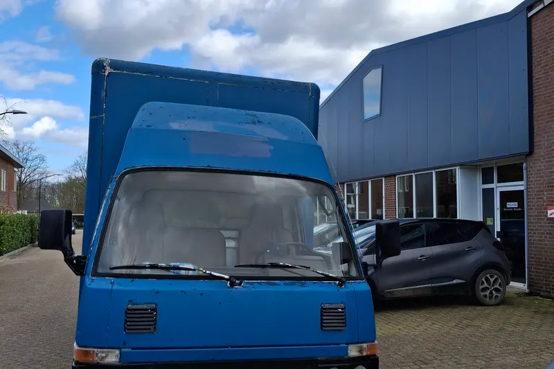Nissan Cabstar (1990)