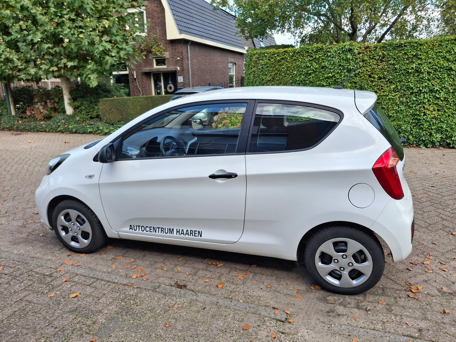 Kia Picanto (2011) — foto 1