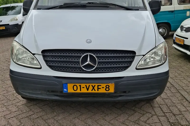 Mercedes-Benz Solide (2008)