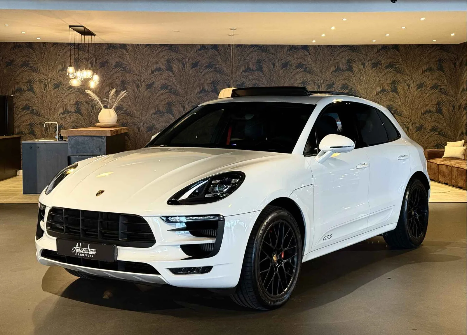 Porsche Macan (2017) — foto 1