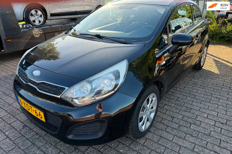 Kia Rio (2013)