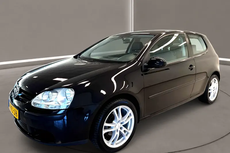Volkswagen Golf (2004)