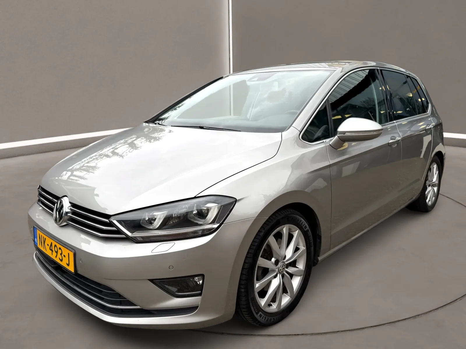 Volkswagen Golf Sportsvan (2015) — foto 1