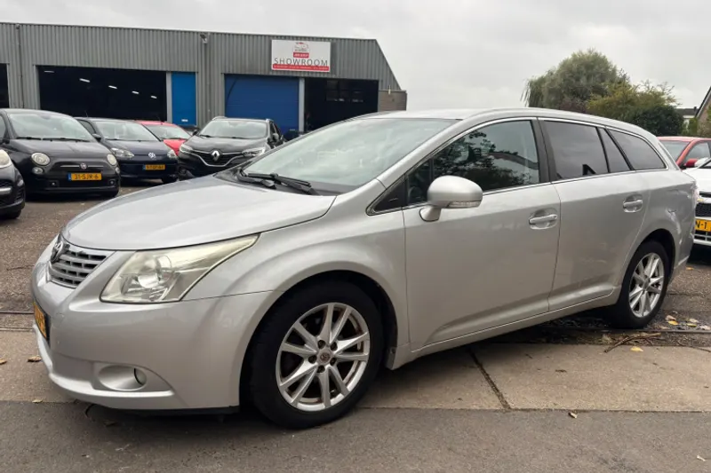 Toyota Avensis (2011)