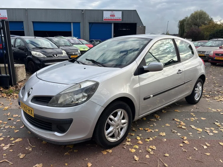 Renault Clio (2005) — foto 1