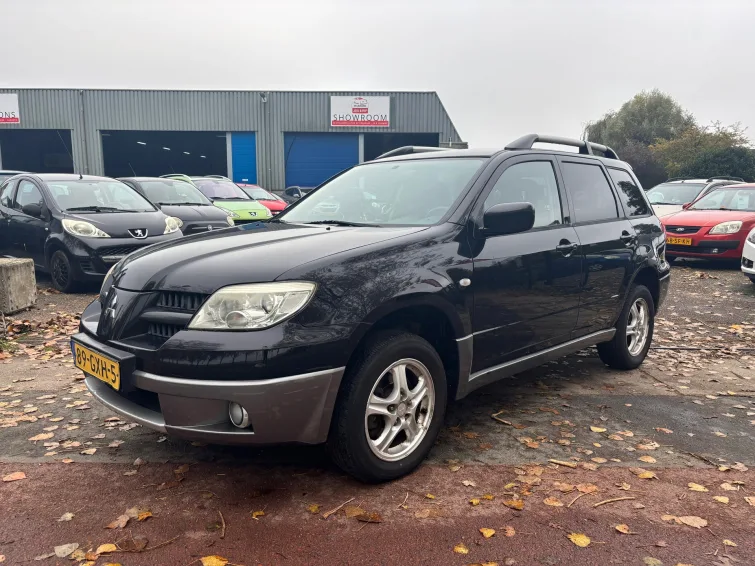 Mitsubishi Outlander (2008) — foto 1