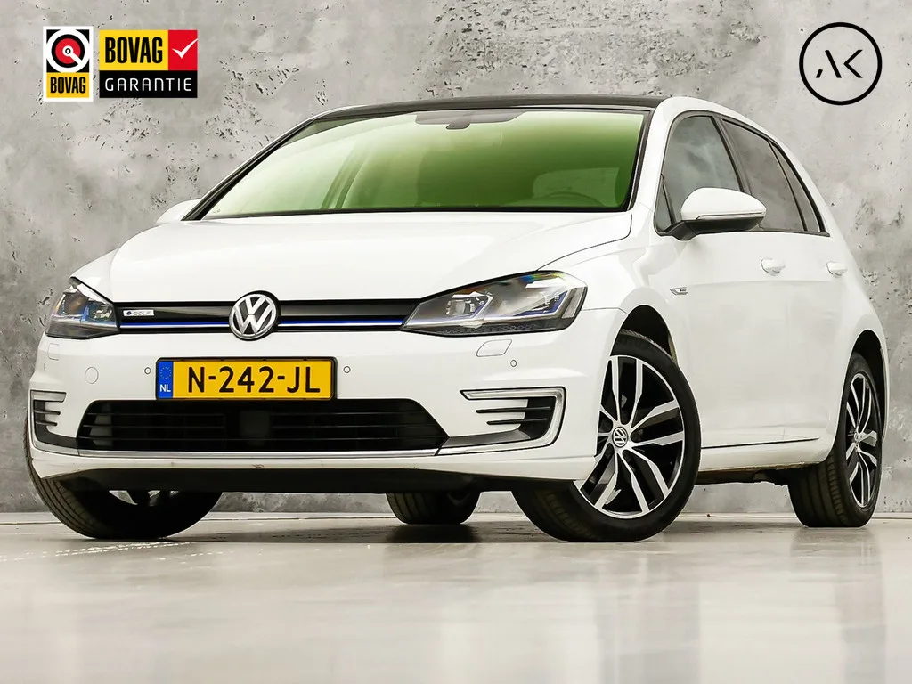 Volkswagen e-Golf (2019) — foto 1