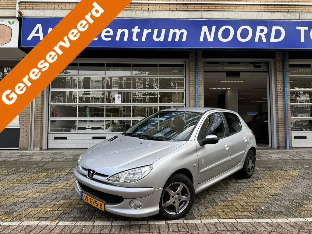 Peugeot 206 (2008) — foto 1