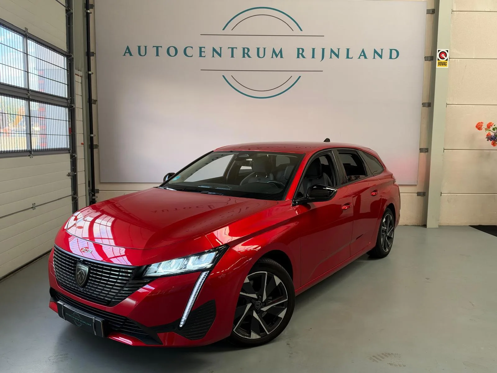 Peugeot 308 (2022) — foto 1