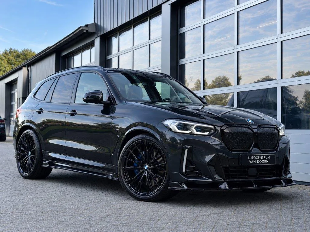 BMW iX3 (2024) — foto 1