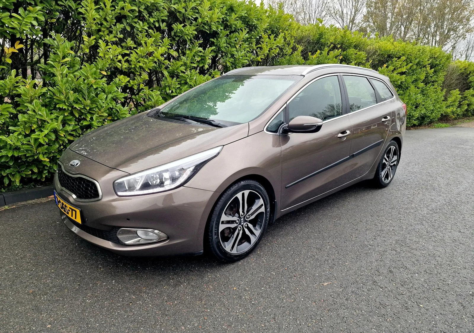 Kia Ceed (2013) — foto 1