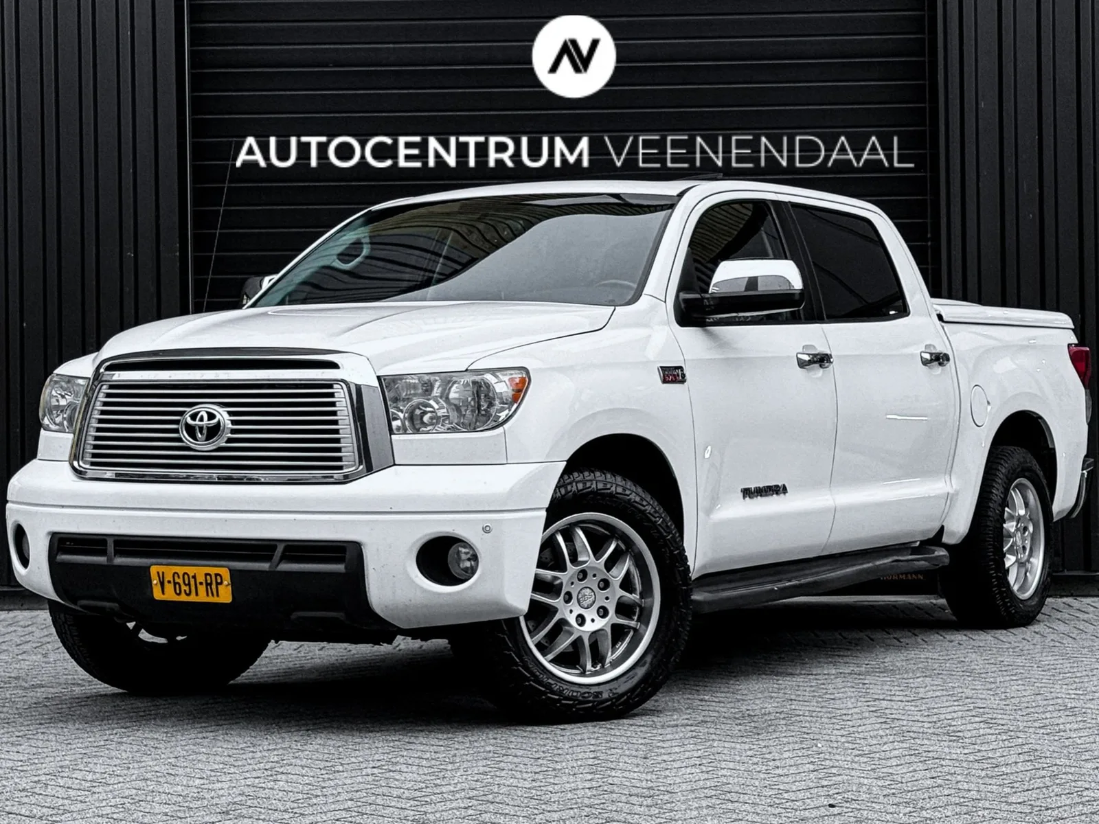 Toyota Tundra (2013) — foto 1