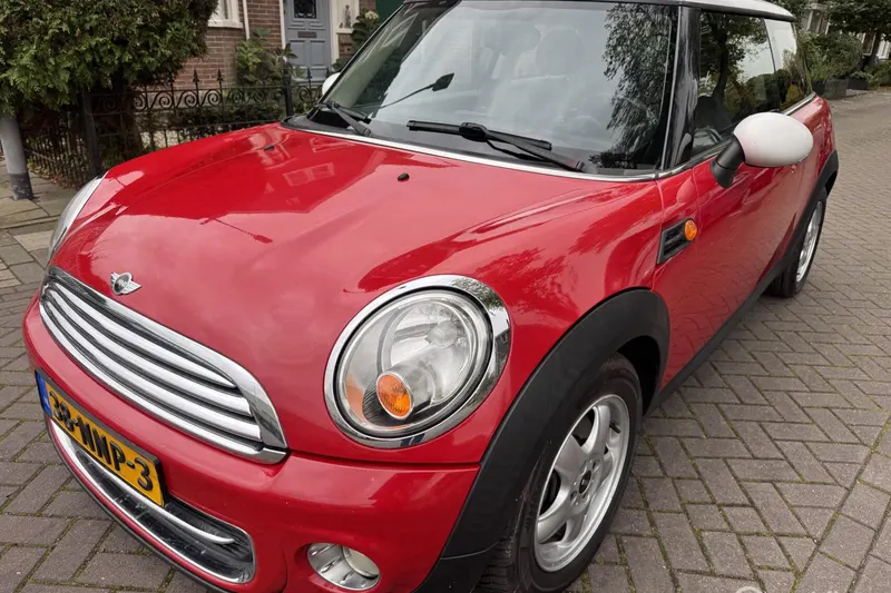 MINI Cooper (2010)