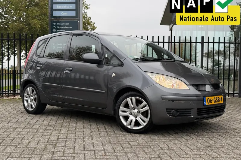 Mitsubishi Colt (2008)