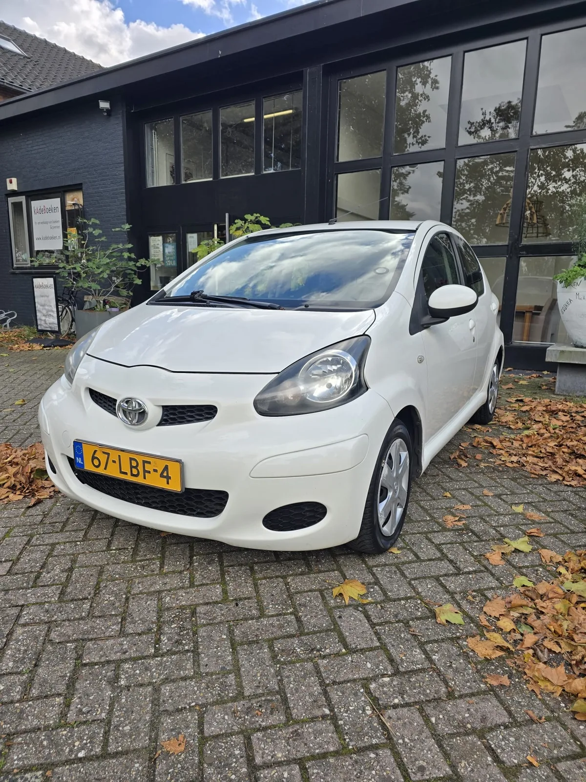 Toyota Aygo (2010) — foto 1