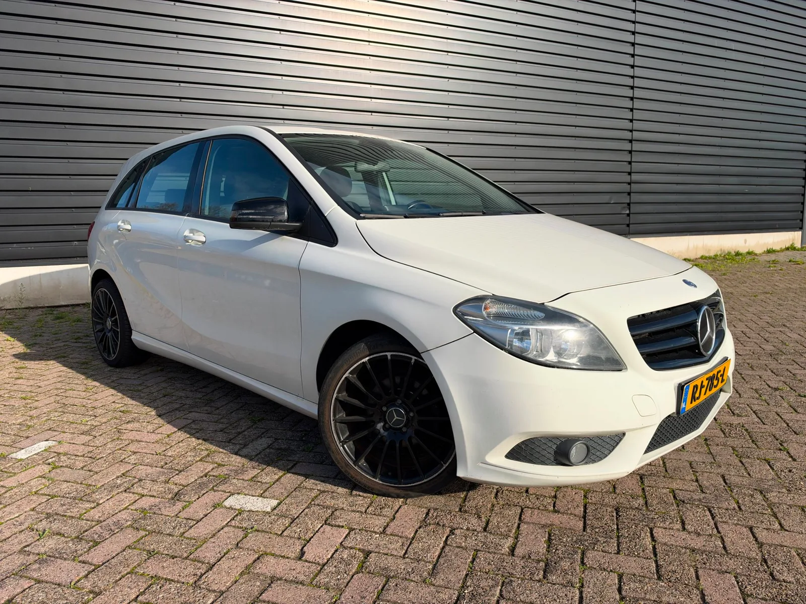 Mercedes-Benz B-Klasse (2014) — foto 1
